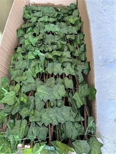 Umělé plotové panely